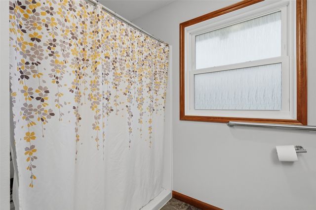 261 Larick Drive, Marion, IA 52302