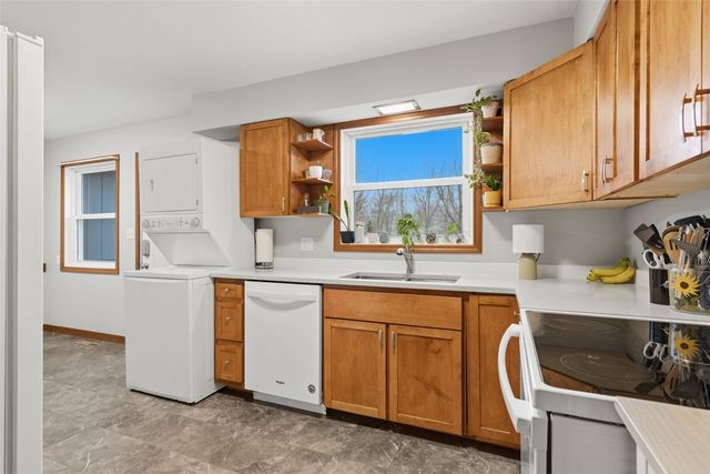 261 Larick Drive, Marion, IA 52302