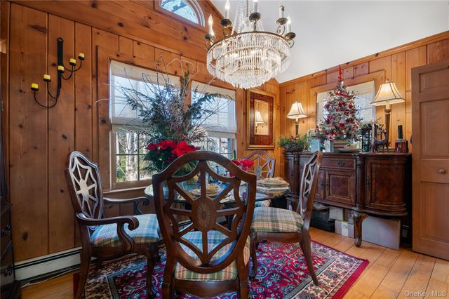 136 Beach Road, Wading River, NY 11792