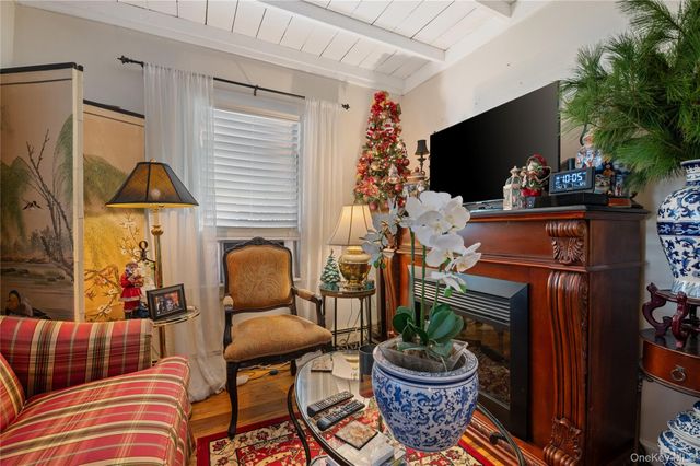 136 Beach Road, Wading River, NY 11792