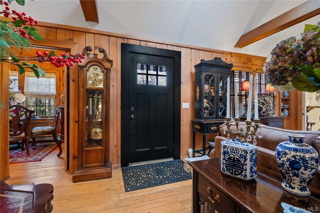 136 Beach Road, Wading River, NY 11792