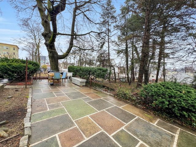 60 Nichols St, Chelsea, MA 02150