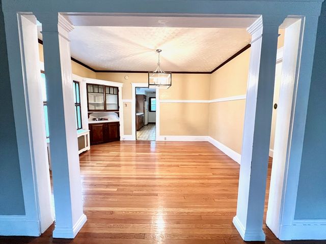 60 Nichols St, Chelsea, MA 02150