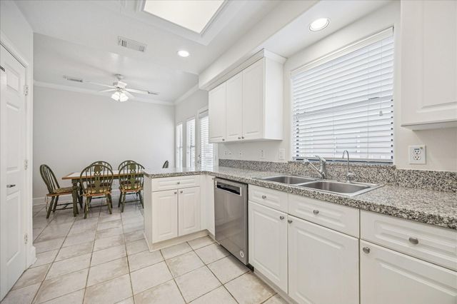 2422 Dorrington Street B, Houston, TX 77030