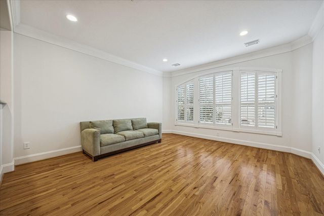 2422 Dorrington Street B, Houston, TX 77030