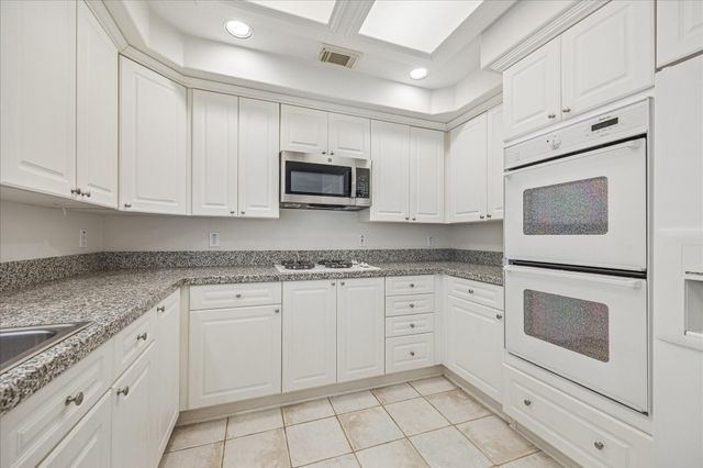 2422 Dorrington Street B, Houston, TX 77030