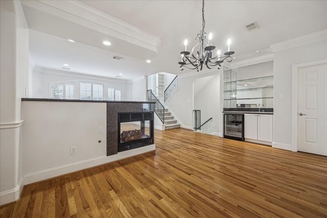 2422 Dorrington Street B, Houston, TX 77030