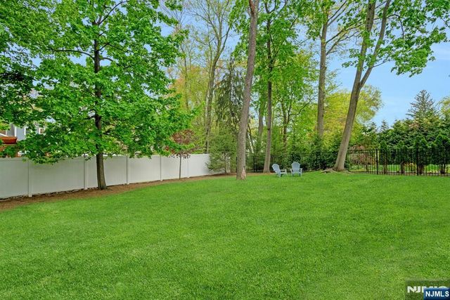 96 Lakewood Avenue, Ho-ho-kus, NJ 07423
