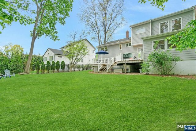 96 Lakewood Avenue, Ho-ho-kus, NJ 07423