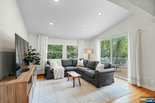 96 Lakewood Avenue, Ho-ho-kus, NJ 07423