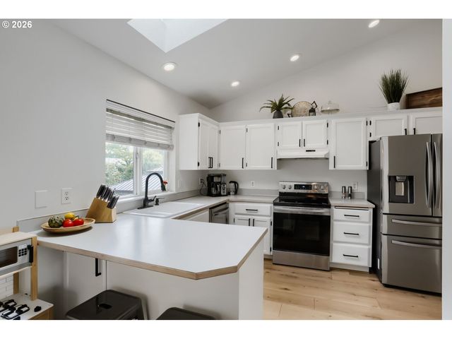 5182 Se 52ND Pl, Hillsboro, OR 97123
