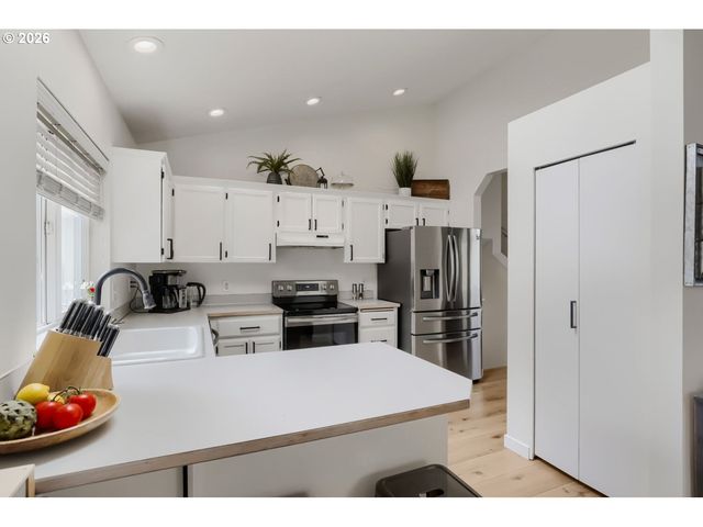 5182 Se 52ND Pl, Hillsboro, OR 97123