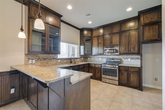 16001 Montague Drive, Edmond, OK 73013