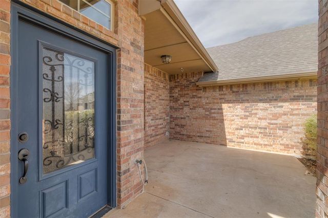 16001 Montague Drive, Edmond, OK 73013