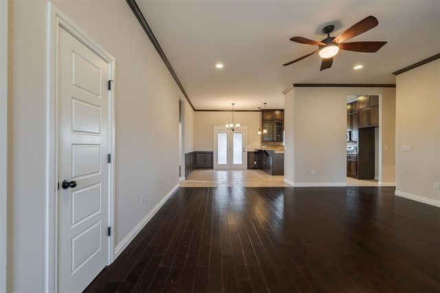 16001 Montague Drive, Edmond, OK 73013