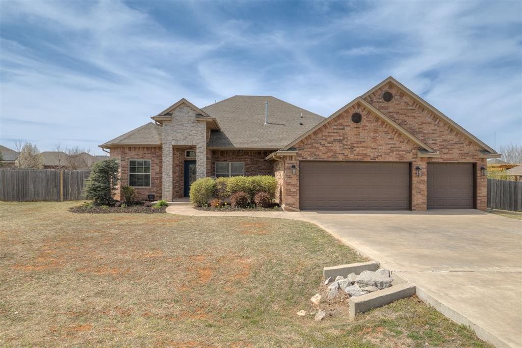 16001 Montague Drive, Edmond, OK 73013