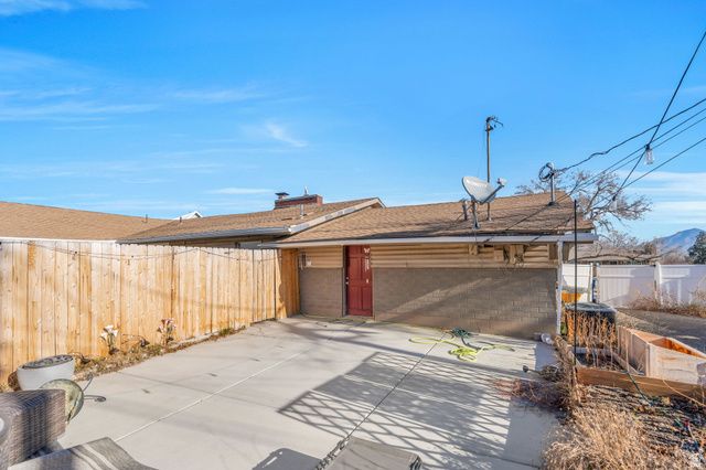 6266 S MARGRAY DR, Taylorsville, UT 84129