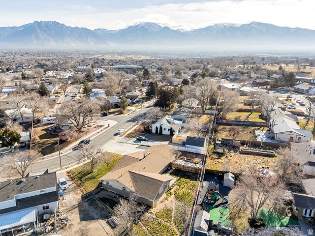 6266 S MARGRAY DR, Taylorsville, UT 84129