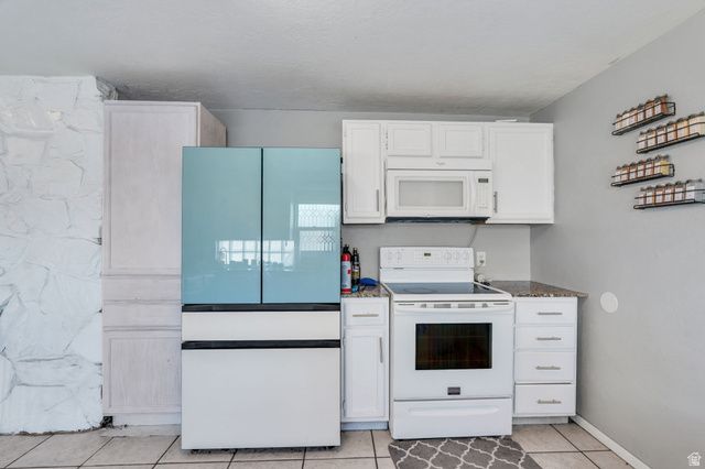 6266 S MARGRAY DR, Taylorsville, UT 84129