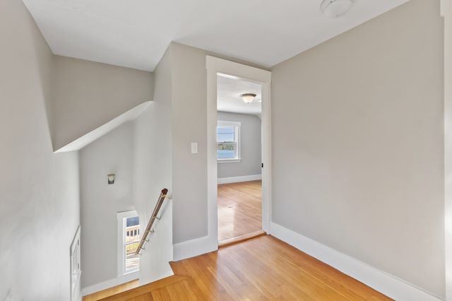 8 Winter St, Southborough, MA 01745