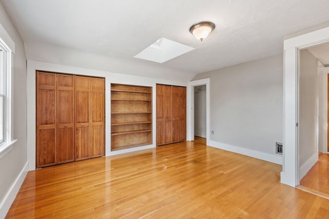 8 Winter St, Southborough, MA 01745