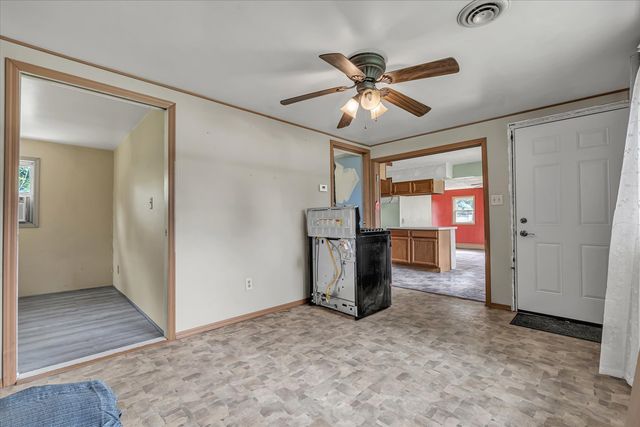 11211 Ridgewood Road, Milan, IL 61264