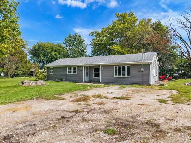 11211 Ridgewood Road, Milan, IL 61264