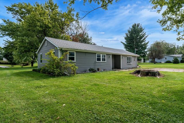 11211 Ridgewood Road, Milan, IL 61264