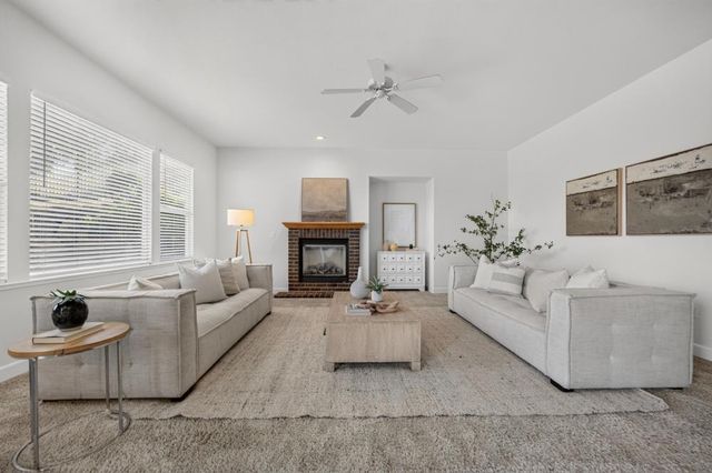 2207 Hedrick Ct, Rocklin, CA 95765