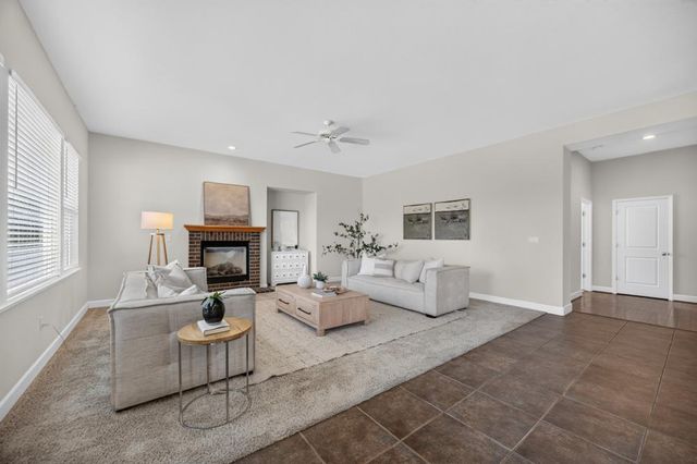 2207 Hedrick Ct, Rocklin, CA 95765