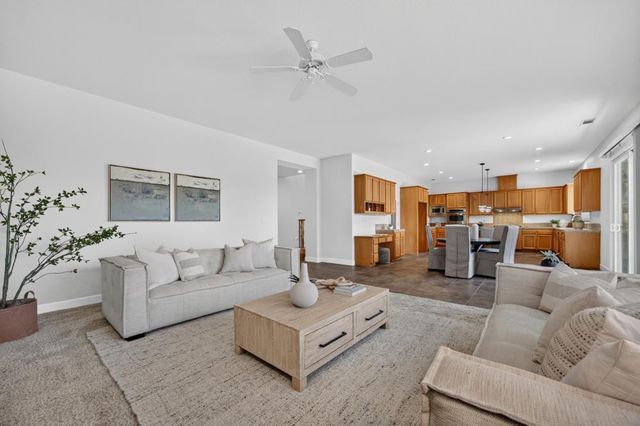 2207 Hedrick Ct, Rocklin, CA 95765