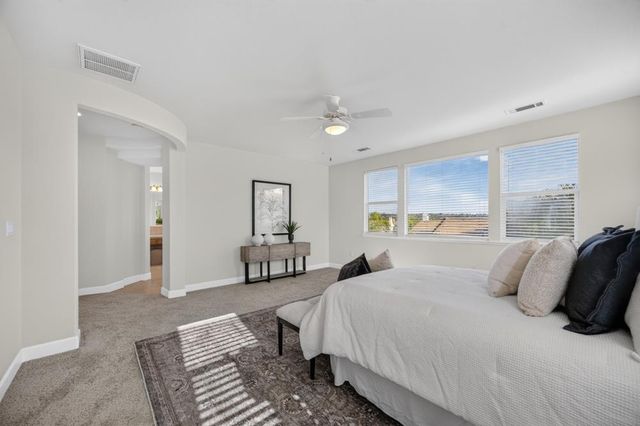 2207 Hedrick Ct, Rocklin, CA 95765