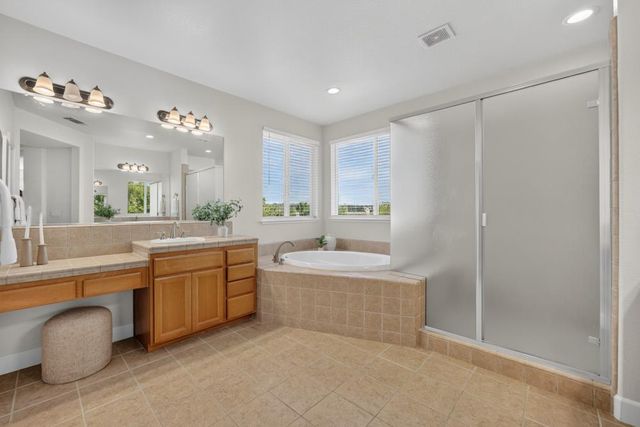 2207 Hedrick Ct, Rocklin, CA 95765