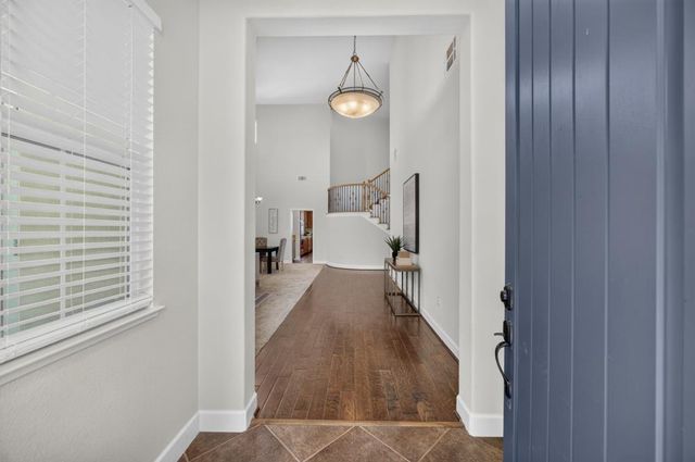 2207 Hedrick Ct, Rocklin, CA 95765