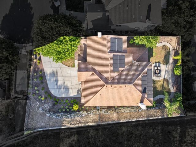 2207 Hedrick Ct, Rocklin, CA 95765