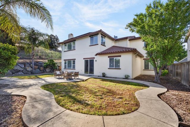 2207 Hedrick Ct, Rocklin, CA 95765