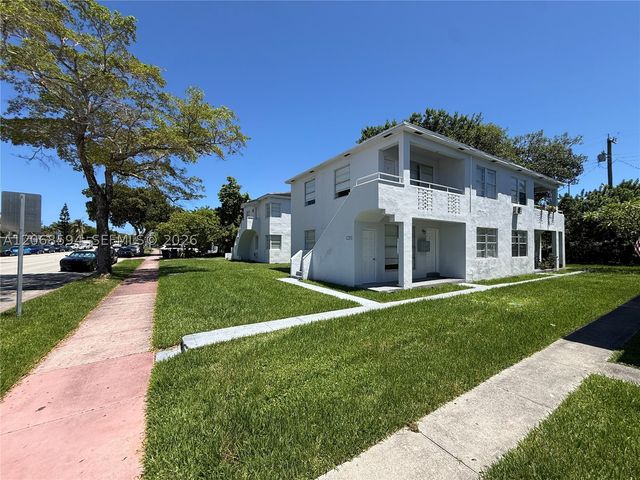 1784 Normandy Dr, Miami Beach, FL 33141