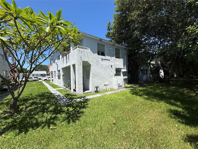 1784 Normandy Dr, Miami Beach, FL 33141