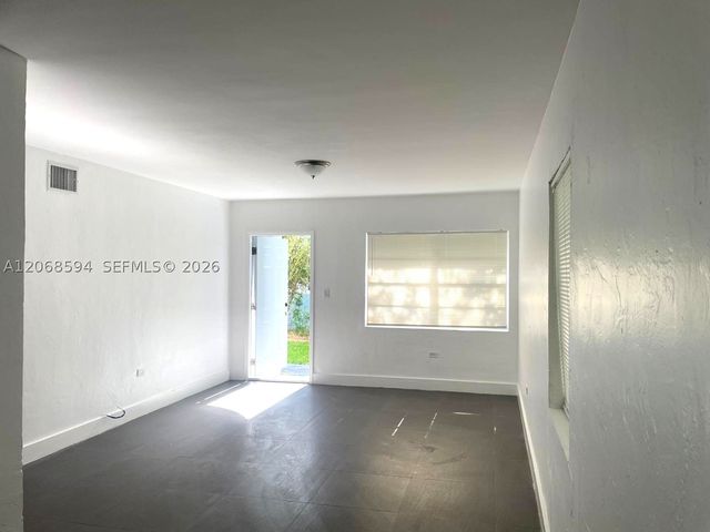 1784 Normandy Dr, Miami Beach, FL 33141