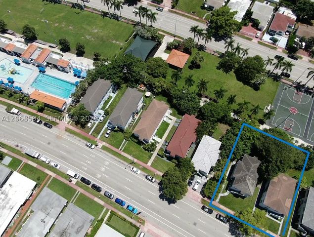 1784 Normandy Dr, Miami Beach, FL 33141