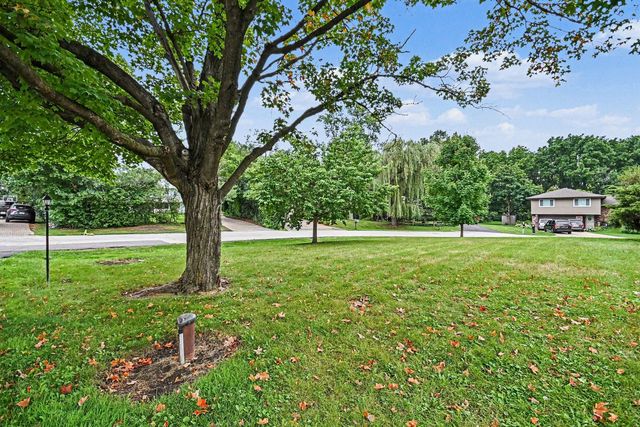 708 Glendale Drive, Prospect Heights, IL 60070