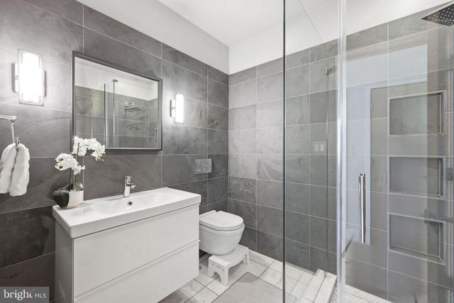 1449 LAWRENCE ST NE, Washington, DC 20017