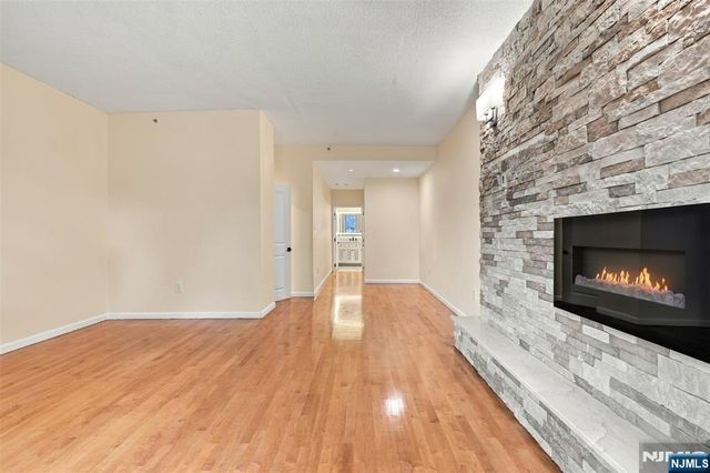399 11th Street 206, Palisades Park, NJ 07650
