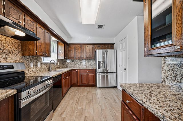 10602 Sagewind Drive, Houston, TX 77089