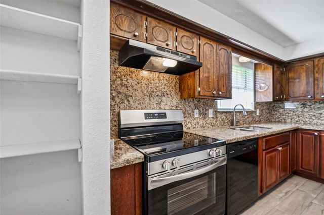 10602 Sagewind Drive, Houston, TX 77089