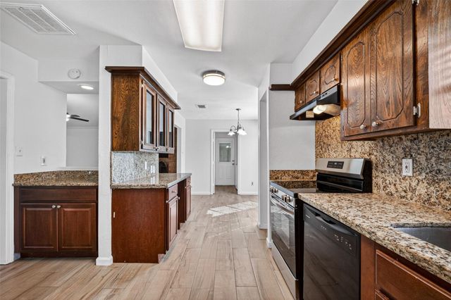 10602 Sagewind Drive, Houston, TX 77089