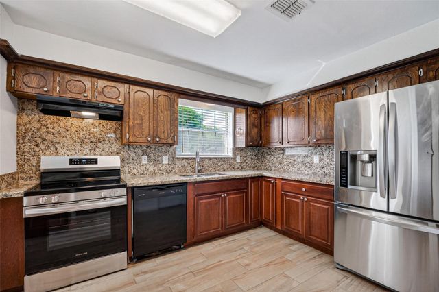 10602 Sagewind Drive, Houston, TX 77089