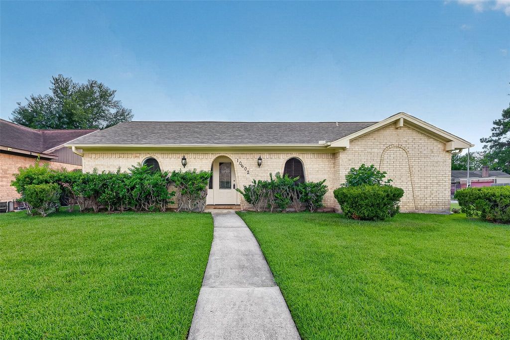 10602 Sagewind Drive, Houston, TX 77089