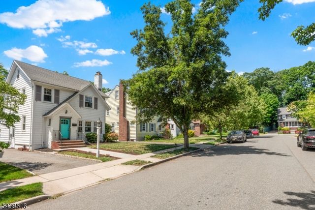 30 Lorraine St, Glen Ridge Boro Twp., NJ 07028