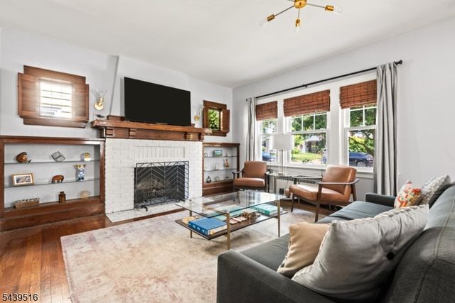 30 Lorraine St, Glen Ridge Boro Twp., NJ 07028